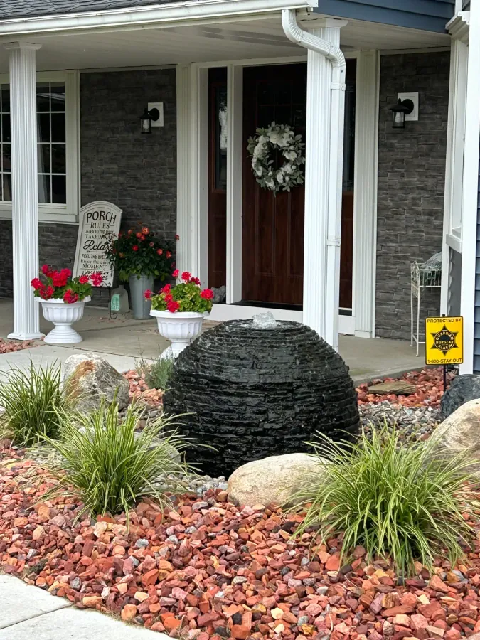 Garden fountain feature